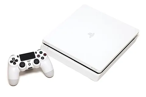 PS4 Slim — viðgerð hjá iRepair.is